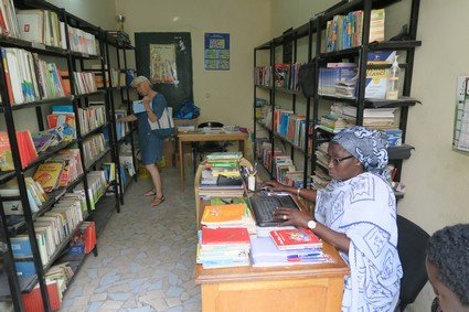 Lire la suite à propos de l’article BIBLIOTHECAIRE